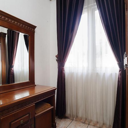 ג'קרטה Reddoorz Syariah Near Aeon Mall Tanjung Barat מראה חיצוני תמונה