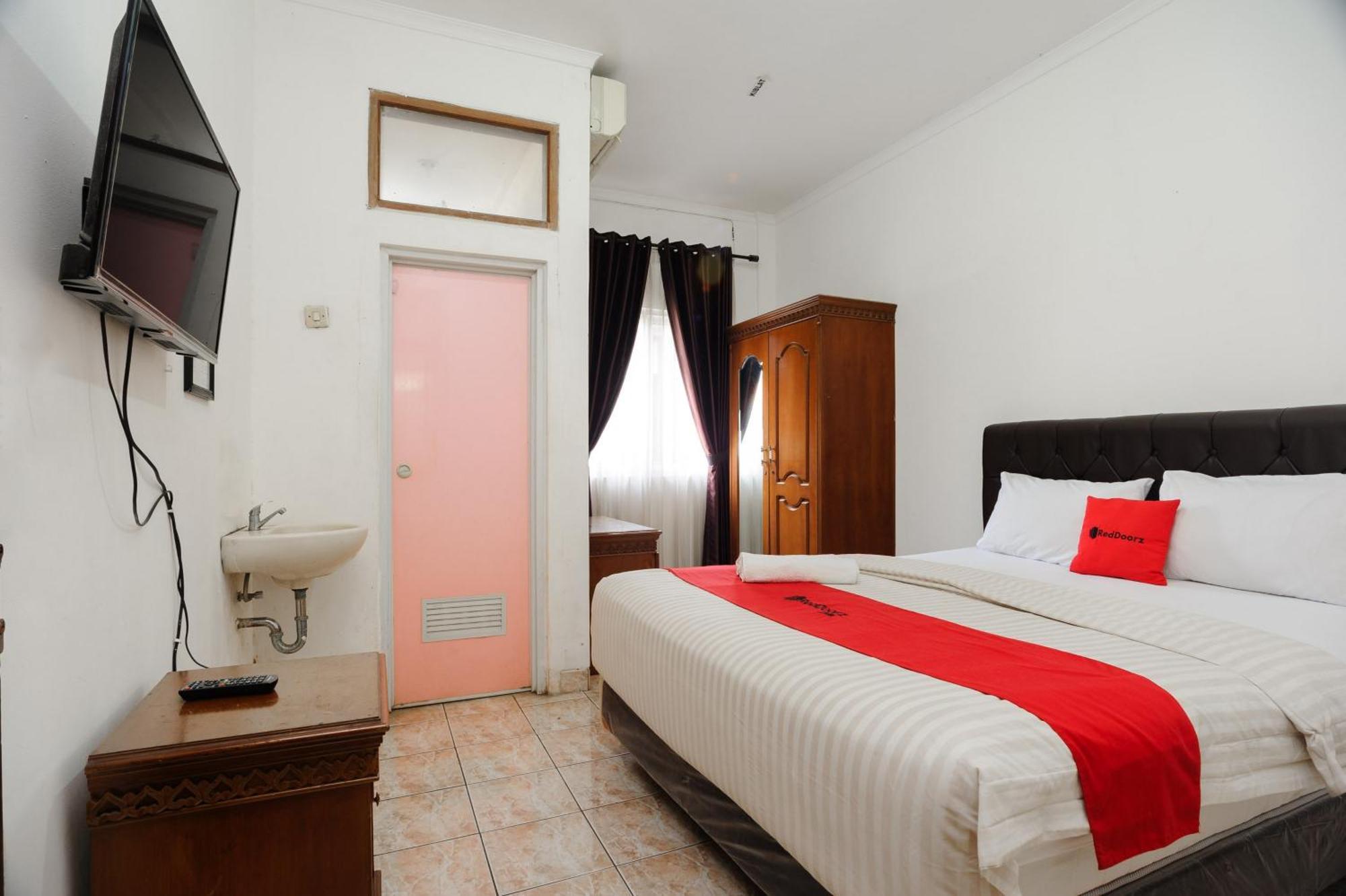 ג'קרטה Reddoorz Syariah Near Aeon Mall Tanjung Barat מראה חיצוני תמונה